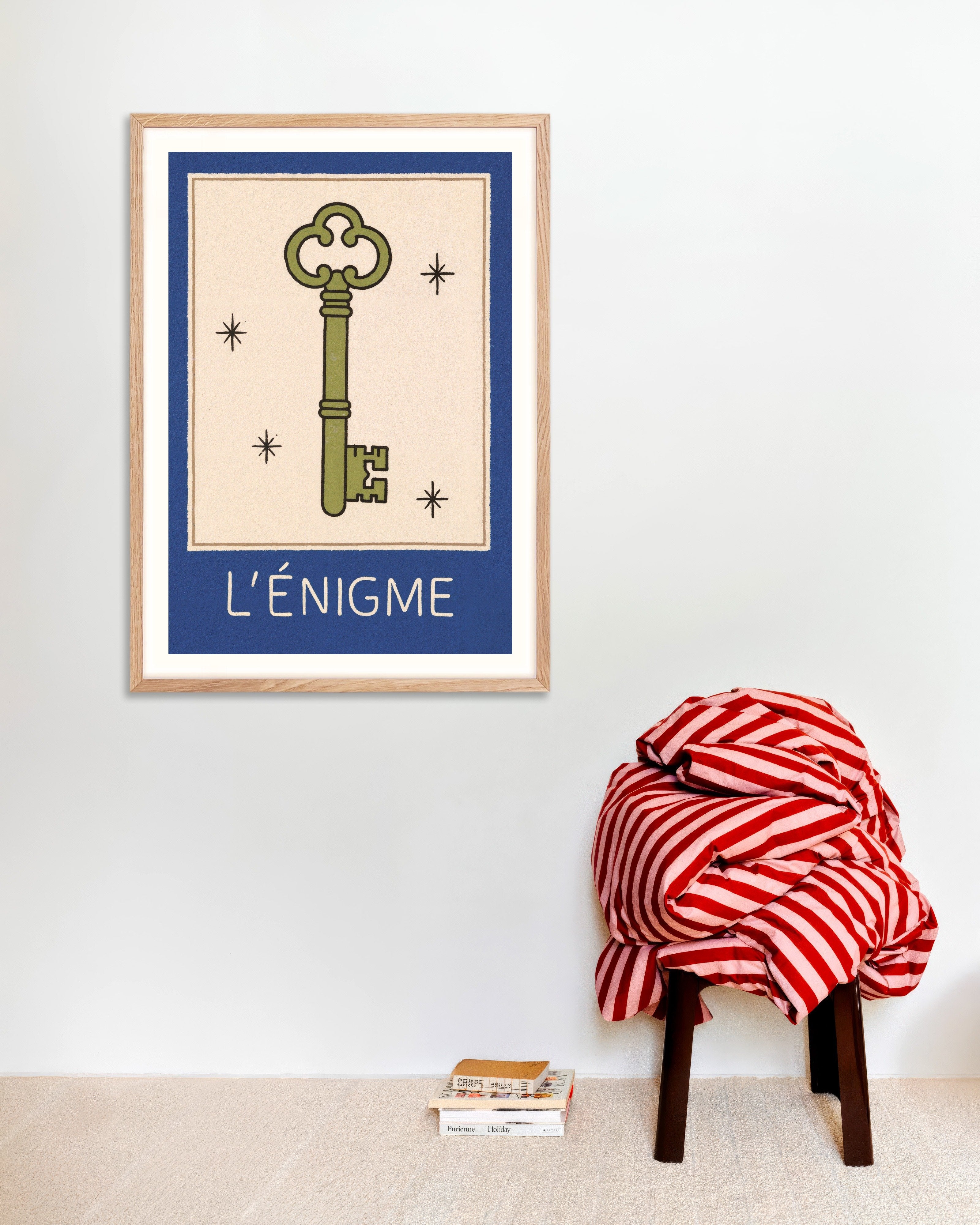 Poster of L'Énigme Key Poster, with natural wooden frame